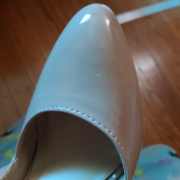 Heels - Picture 6 of 8